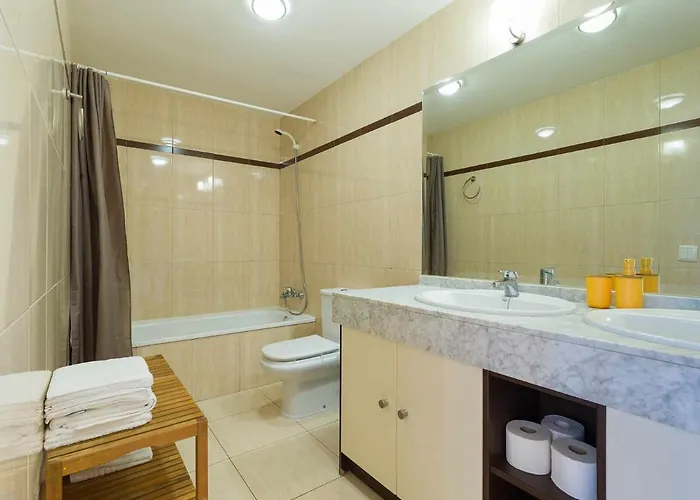 Mahostly Castillo * פוארטו דל רוסריו